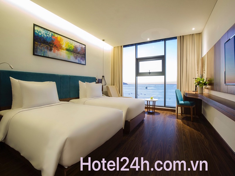 Maximilan Da Nang Beach Hotel- Khách Sạn 4 Sao Mặt Biển Mới - 02366558007